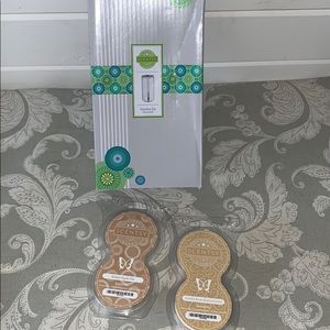 Rose gold Scentsy Go with 2 sets of pods